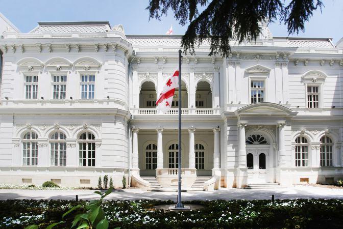 В администрации президента Грузии ответили на просьбу Саакашвили опубликовать расходы | В администрации президента Грузии ответили на просьбу Саакашвили опубликовать расходы |
