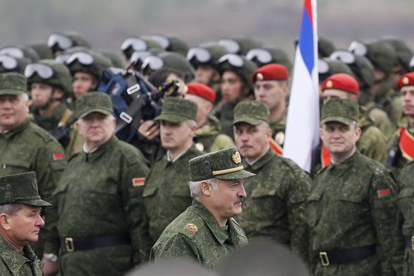 Российские военные в Беларуси угрожают странам Балтии и Польше — президент Литвы