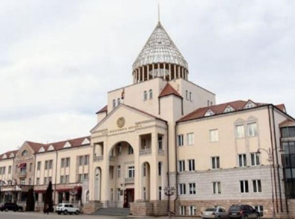 Парламент Нагорного Карабаха призывает сопредседателей МГ предпринять шаги по возобновлению переговорного процесса Парламент Нагорного Карабаха призывает сопредседателей МГ предпринять шаги по возобновлению переговорного процесса