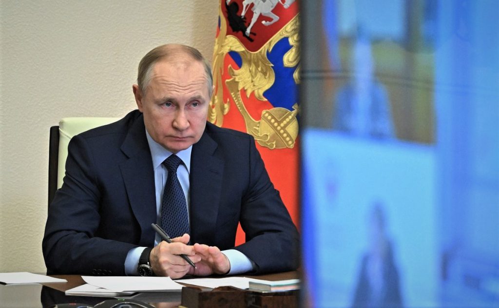Владимир Путин — В Бухаресте подписали меморандум, который открывает двери в НАТО Украине и Грузии — Если сделали один шаг под давлением США, где у нас гарантии, что они не сделают и второго шага? | Владимир Путин — В Бухаресте подписали меморандум, который открывает двери в НАТО Украине и Грузии — Если сделали один шаг под давлением США, где у нас гарантии, что они не сделают и второго шага? |