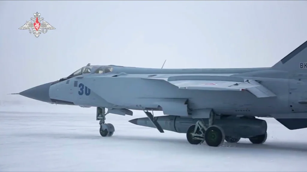 Военное командование России сообщило о применении в Украине гиперзвуковых ракет «Кинжал» |