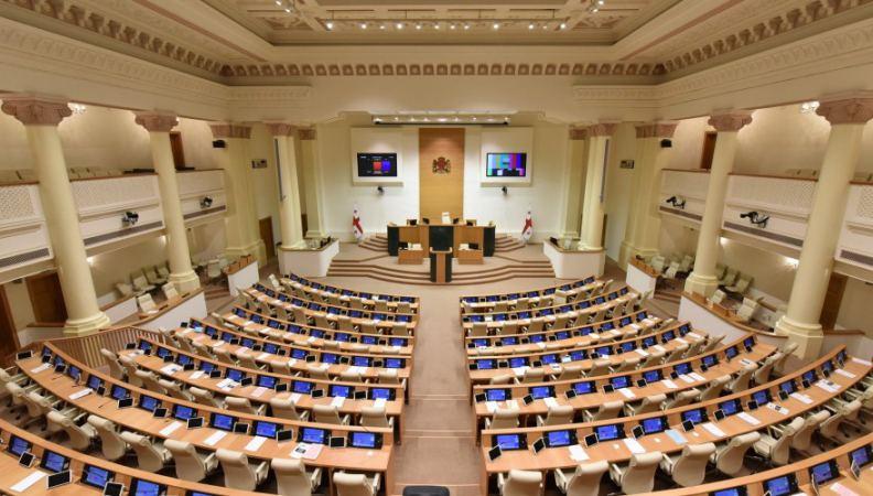 სივრცითი და ქალაქთმშენებლობითი განვითარების მიმართულებით რეგიონული განვითარებისა და ინფრასტრუქტურის სამინისტროს ფუნქციები ეკონომიკის სამინისტროს გადაეცემა სივრცითი და ქალაქთმშენებლობითი განვითარების მიმართულებით რეგიონული განვითარებისა და ინფრასტრუქტურის სამინისტროს ფუნქციები ეკონომიკის სამინისტროს გადაეცემა