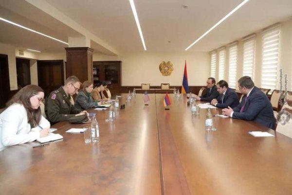 Сурен Папикян встретился с послом США |