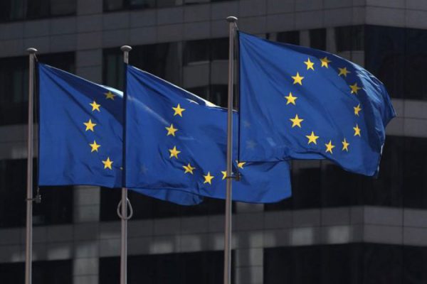Совет ЕС призывает Еврокомиссию рассмотреть заявки на вступление Украины, Грузии и Молдовы и представить мнения |
