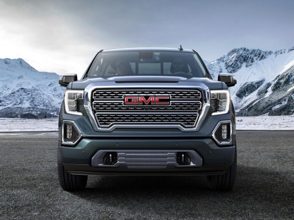 General Motors останавливает поставки автомобилей в РФ