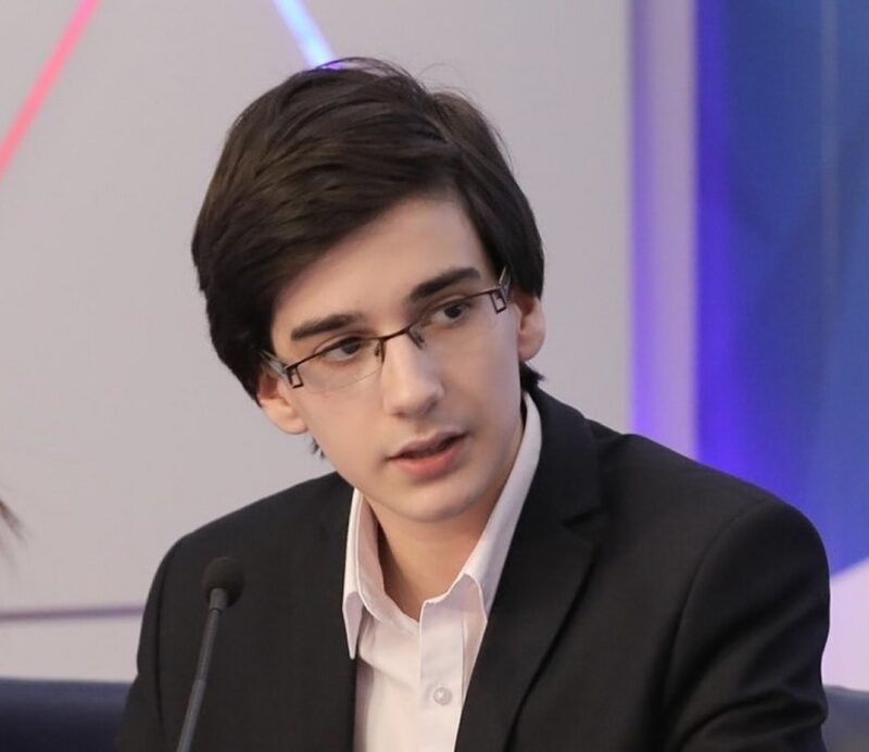 Советником де-факто главы абхазского МИДа наначен 19-летний студент |