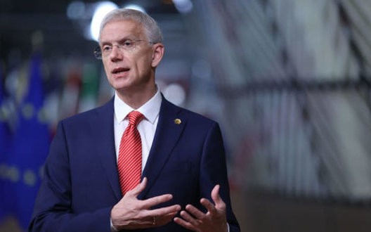 Премьер-министр Латвии: ЕС должен «открыть двери» Украине по членству