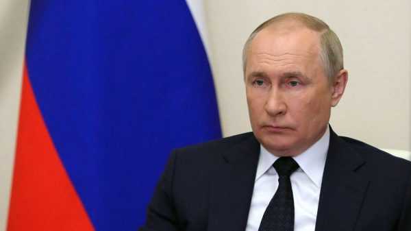 Путин обвинил Запад в попытках переложить свои ошибки в экономике на РФ |