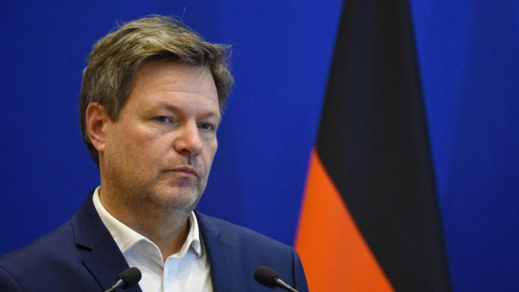 Роберт Хабек выступил против наращивания военной поддержки Украины |