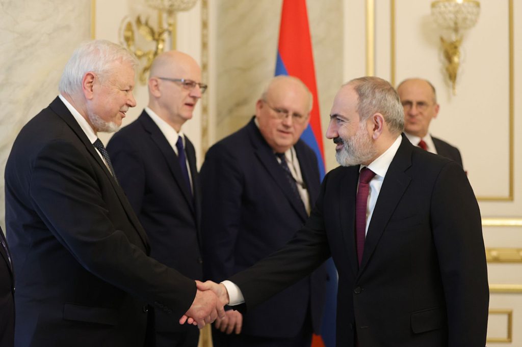 Nikol Pashinyan Zbigniew Rau touched upon the situation around Nagorno-Karabakh and the Armenian-Azerbaijani border Nikol Pashinyan Zbigniew Rau touched upon the situation around Nagorno-Karabakh and the Armenian-Azerbaijani border