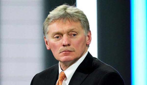 Пожар на нефтебазе в Белгороде не создает комфортных условий для переговоров: Песков |