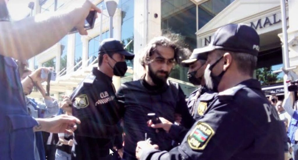 «Չենք ուզում մաֆիոզ պետություն». Ադրբեջանում բողոքի ակցիա է անցկացվել
14.05.2022 . Միջազգային «Չենք ուզում մաֆիոզ պետություն». Ադրբեջանում բողոքի ակցիա է անցկացվել
14.05.2022 . Միջազգային