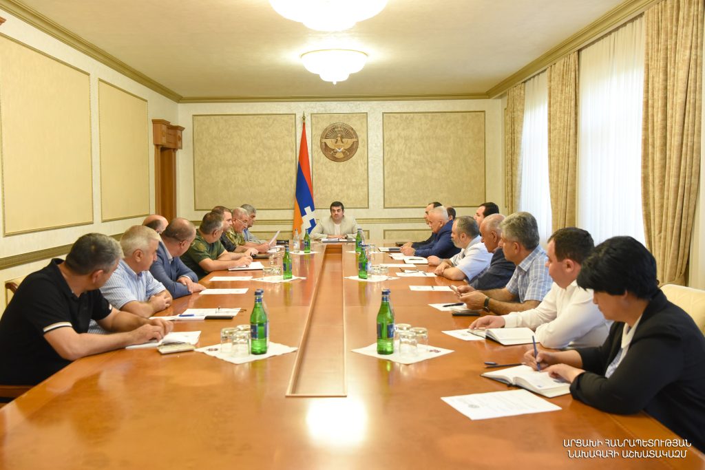 Լարվածությունը շփման գծի մի շարք հատվածներում շարունակում է պահպանվել. Արցախի նախագահն ԱԽ ընդլայնված նիստ է հրավիրել
02.08.2022 . Արցախ Լարվածությունը շփման գծի մի շարք հատվածներում շարունակում է պահպանվել. Արցախի նախագահն ԱԽ ընդլայնված նիստ է հրավիրել
02.08.2022 . Արցախ