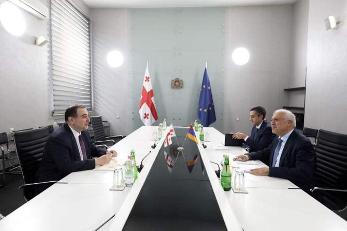 Դեսպան Սմբատյանը հանդիպել է ԿԳ նախարարին
19.10.2022 Sona Tonakanian Հայ-Վրացական հարաբերություններ Դեսպան Սմբատյանը հանդիպել է ԿԳ նախարարին
19.10.2022 Sona Tonakanian Հայ-Վրացական հարաբերություններ