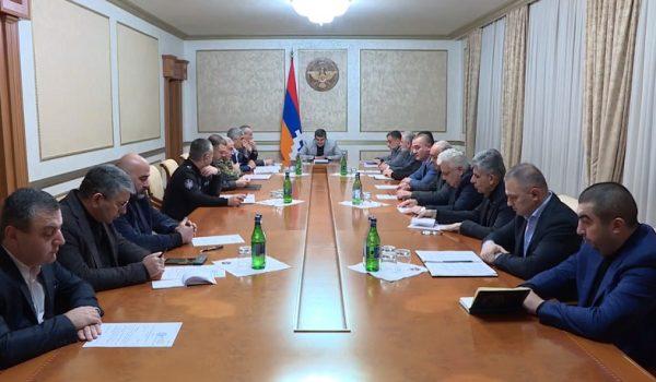 Արցախի ԱԽ-ն որոշել է նամակով դիմել ՌԴ խաղաղապահ զորակազմի հրամանատարությանը
		13.12.2022 . Արցախ