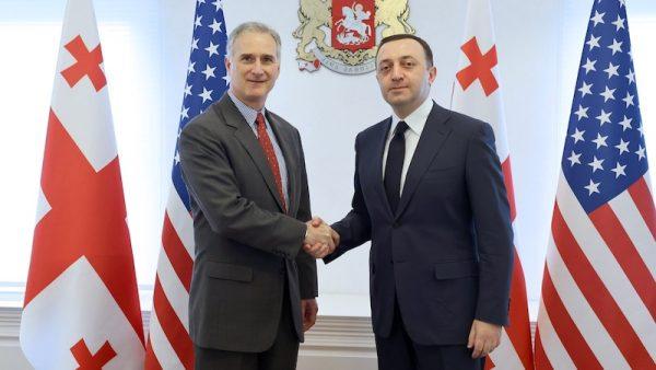 Վրաստանի վարչապետը հանդիպել է կովկասյան բանակցությունների գծով ԱՄՆ գլխավոր խորհրդականի հետ
		09.03.2023 . Վրաստան, Քաղաքական