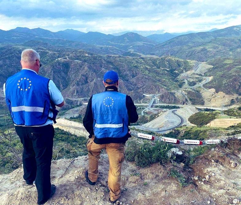 Եվրամիության դիտորդները գտնվում են Կոռնիձորի սահմանային հատվածում
26.07.2023 . Տարածաշրջան Եվրամիության դիտորդները գտնվում են Կոռնիձորի սահմանային հատվածում
26.07.2023 . Տարածաշրջան