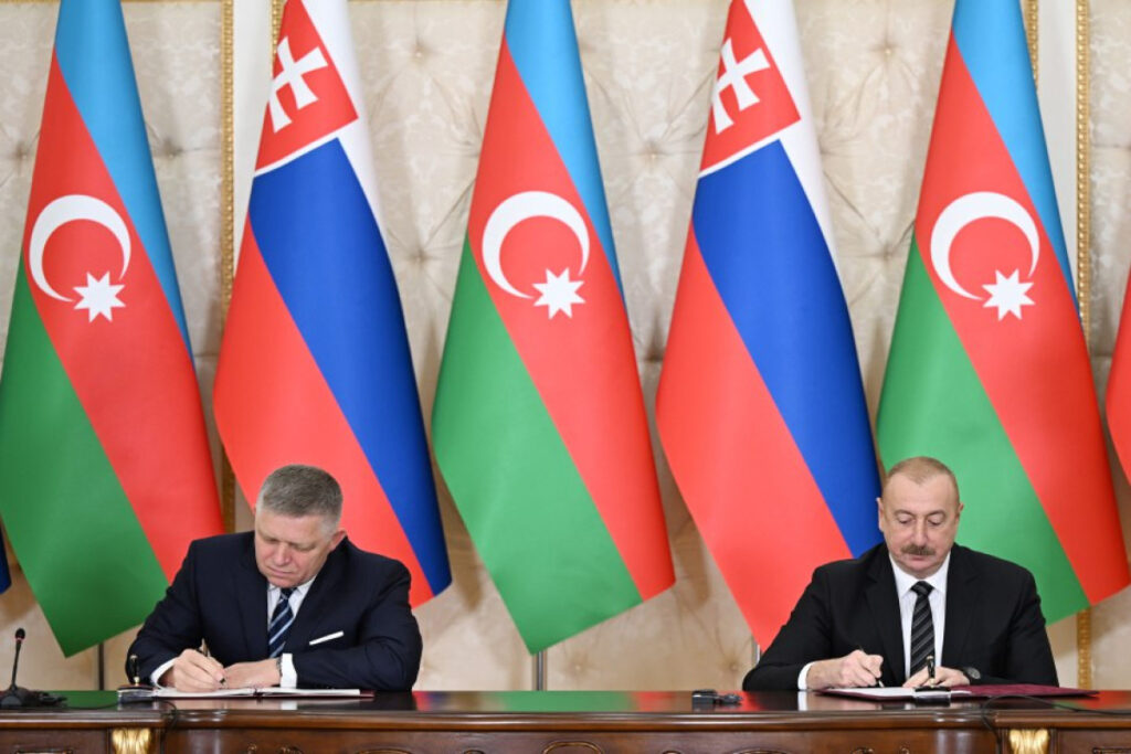 Ադրբեջանը և Սլովակիան բանակցություններ են սկսել պաշտպանական արդյունաբերության շուրջ. Ալիև
07.05.2024 . Տարածաշրջան Ադրբեջանը և Սլովակիան բանակցություններ են սկսել պաշտպանական արդյունաբերության շուրջ. Ալիև
07.05.2024 . Տարածաշրջան