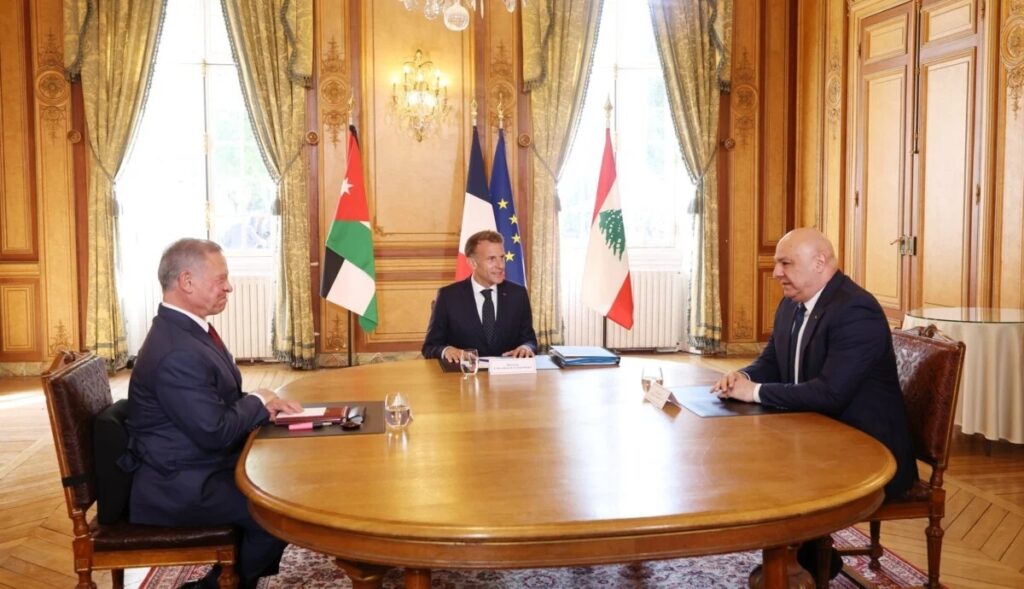 Макрон принимает президента Ливана и короля Иордании в Париже
