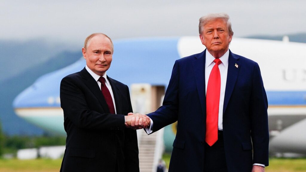Путин и Трамп обсудили по телефону итоги визита Уиткоффа и Кушнера: Ушаков