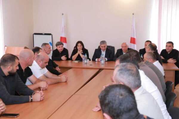 Նինոծմինդայում քննարկվել են ընթացիկ և նախատեսվող ծրագրերը