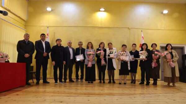 Ախալքալաքում պարգևատրվել են վաստակաշատ ուսուցիչները