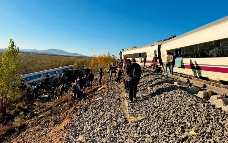 Իսպանիայում ուղևորատար գնացքների բախման պատճառով կան զոհեր