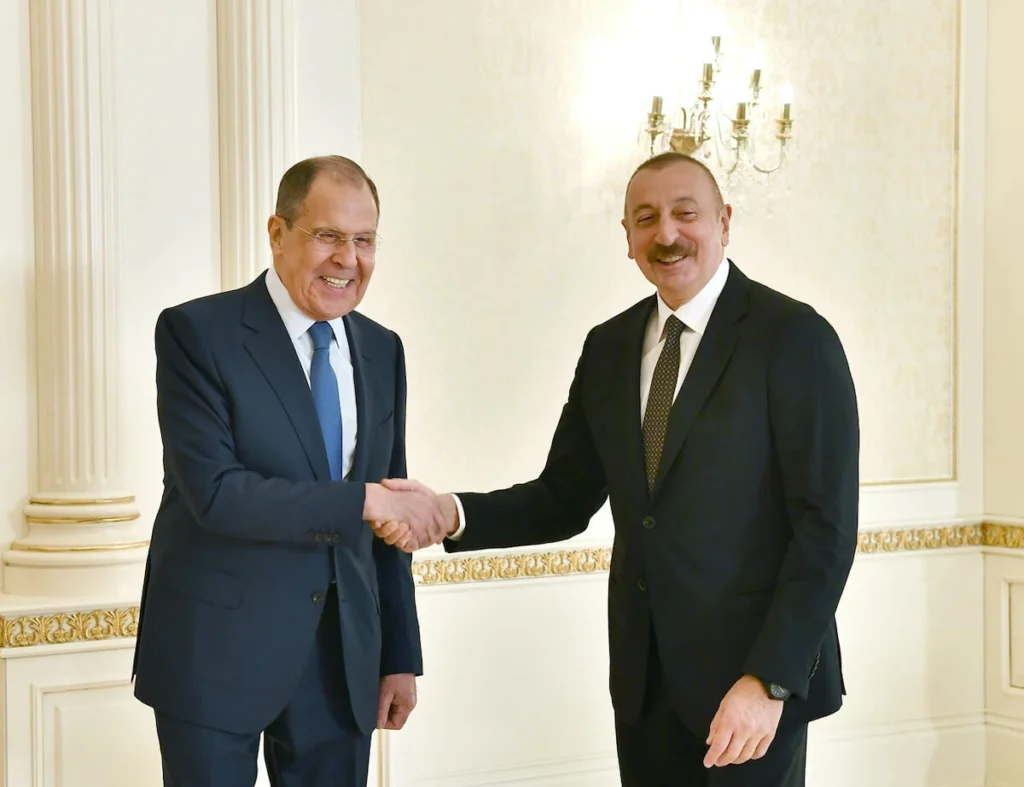 Лавров прибыл в Баку
